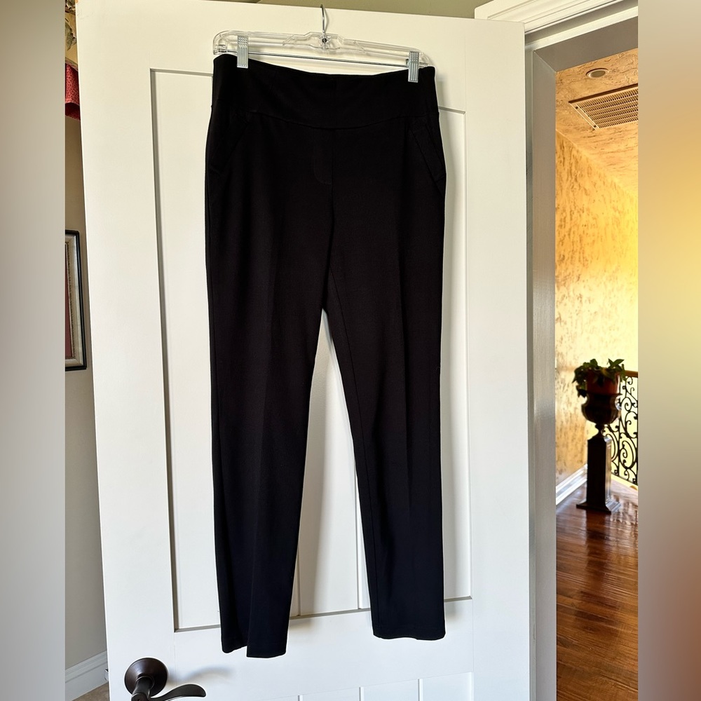 SOHO Pull On Black Crop Pant - Size Medium NWOT